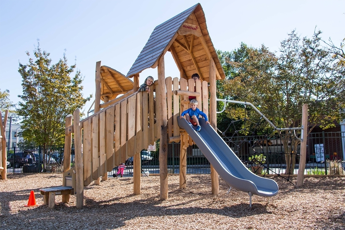 KOMPAN Commercial Play Systems 32